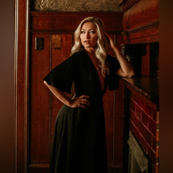 WORN TWICE! - Picture 2 of 4